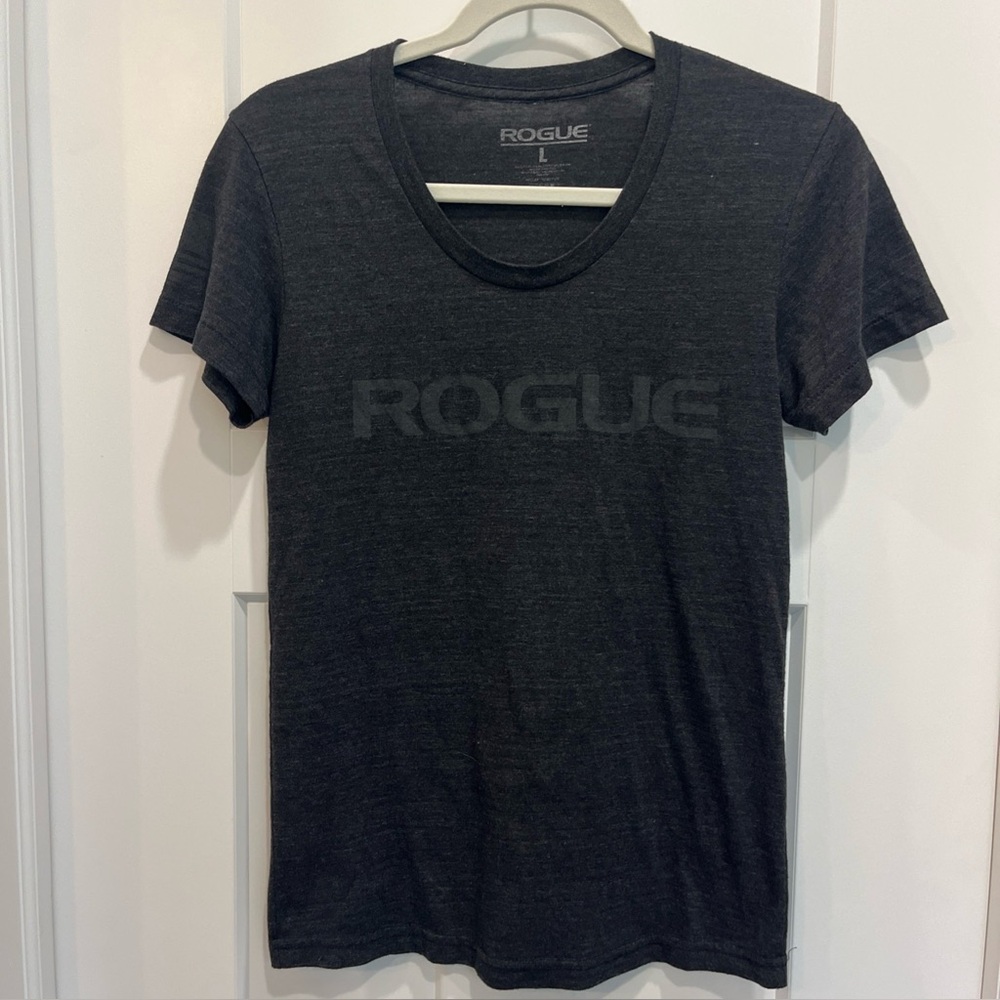 Rogue T Shirt Women’s Black Round Neck Short Sleeve Athletic Tee Slim Fit Size L
